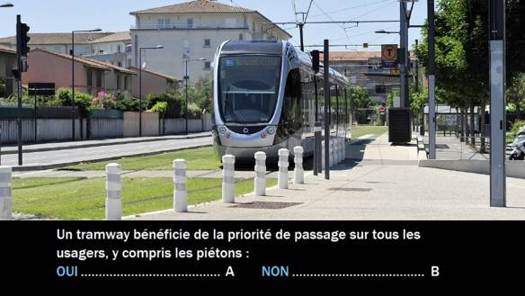 comment-apprendre-le-code-de-la-route-rapidement